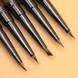 Triangle Brush (Co Ve Tam Giac Can Go)