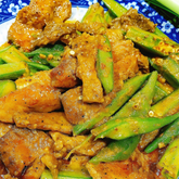Vu heo uop chao (co kem sot chao cham) - 1.2 lbs