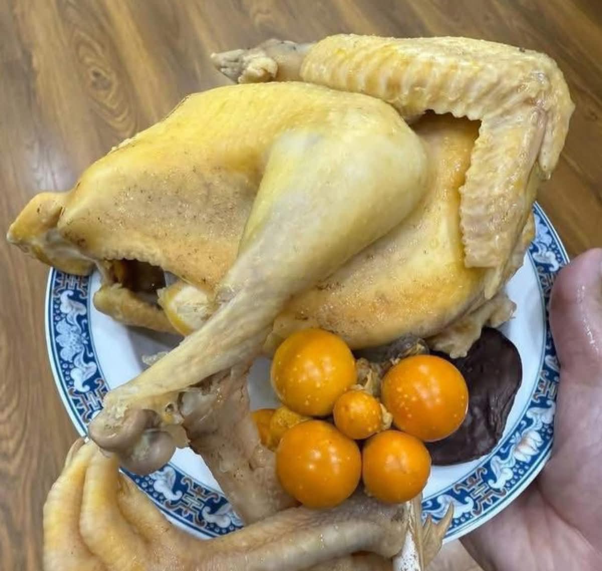 Ga mai dai om trung non thung 50 lbs (3.5-4 lbs/con) (tang them 2 con)
